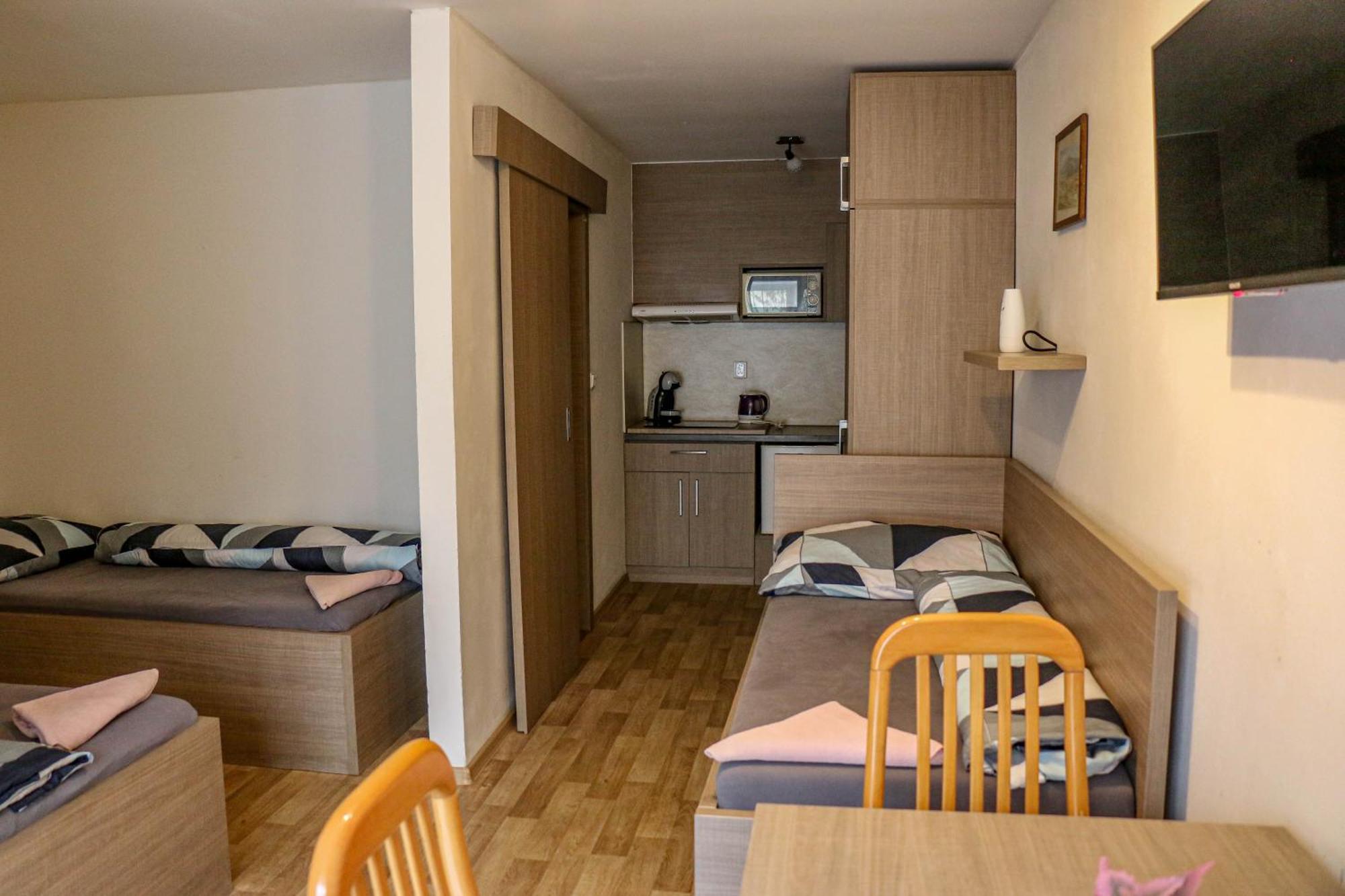 Penzion Kotvas Milovice  Exterior foto